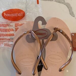 Havaianas Blush and Bronze Sandals
